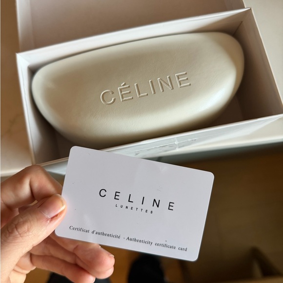 Céline Oval Sunglasses with Case - Picture 7 of 7
